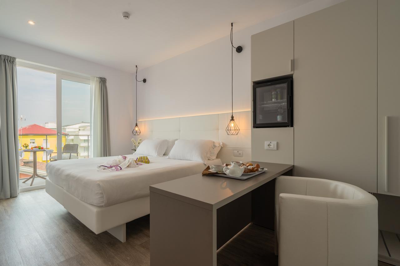 Double or Twin Room Balcony,664772733:JPEG